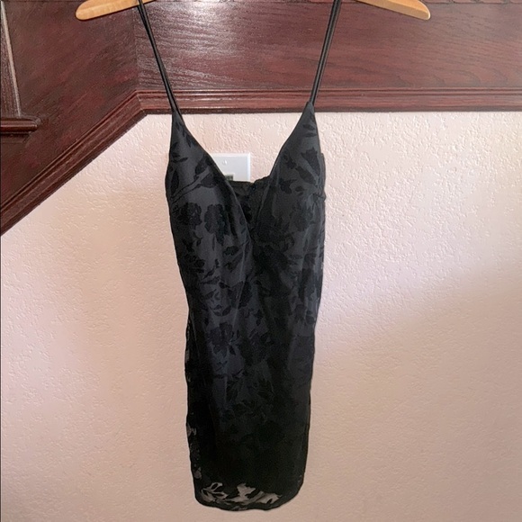 Windsor Dresses & Skirts - Windsor Women’s Size Medium NWT Black Rose Floral Pattern Mini Party Dress MED